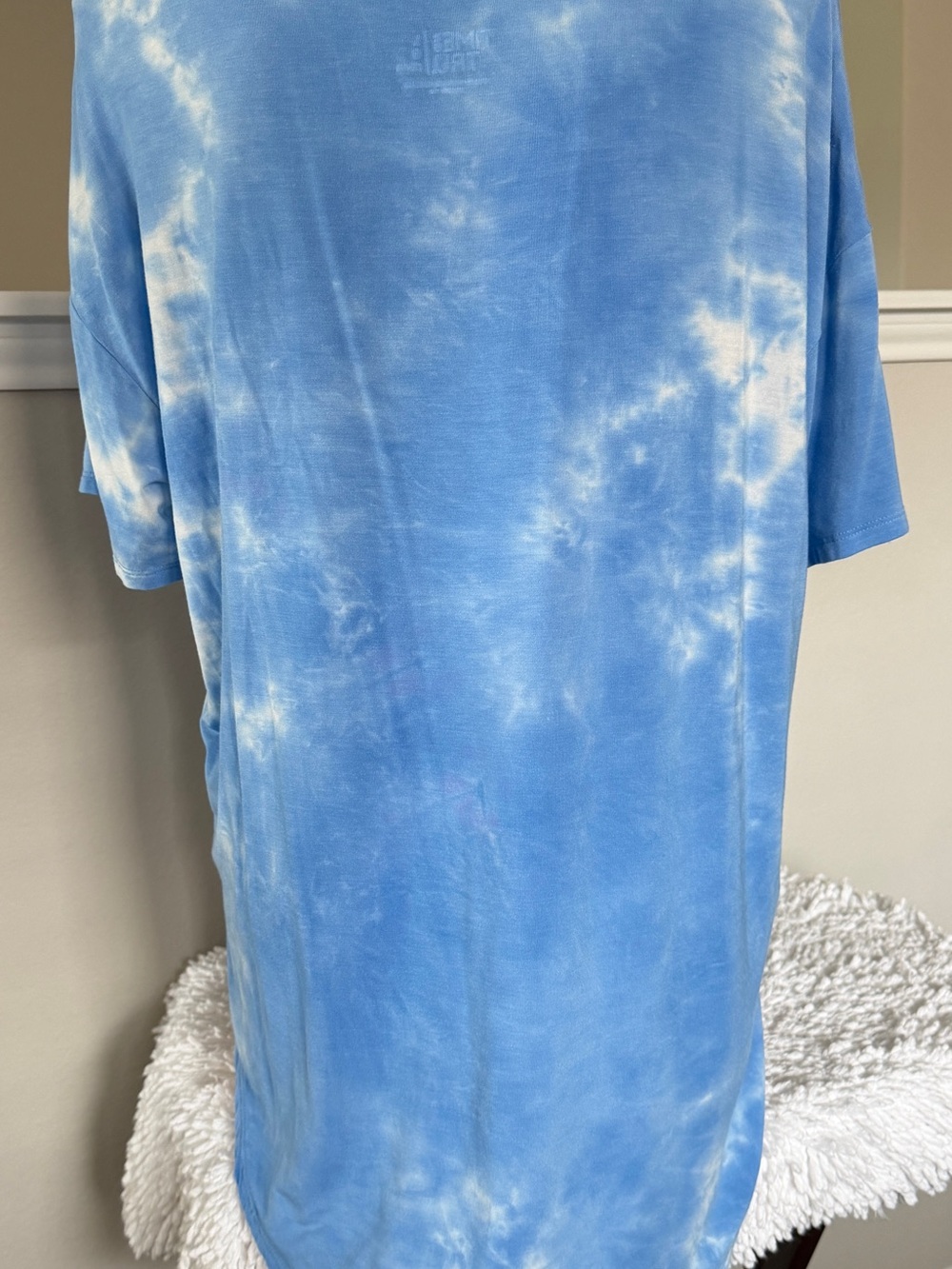 Time and Tru Blue V-Neck Tee - Picture 3 of 4